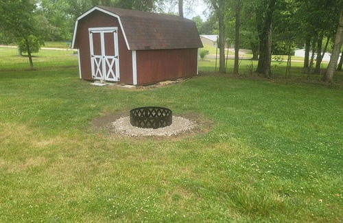 Hallsville Cabaña | The Cottage @ Tarlton's Edge