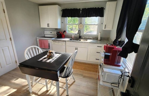 Burkesville Casa | The Cottage