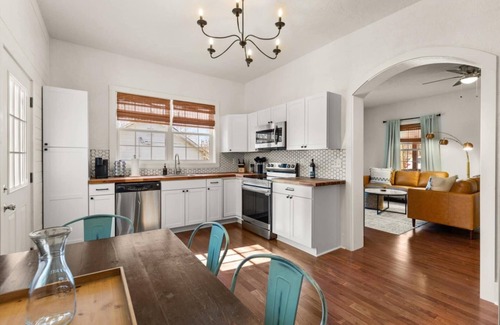 Simpsonville Casa | The Cotton Mill Cottage - charming 2 bedroom blocks from downtown Simpsonville