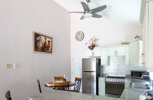 Kingston Villa | The Country Club Villa I