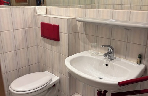 Diemelstadt Casa | The country house is in a quiet location, close to hiking and cycling trails, as well as close to highways.