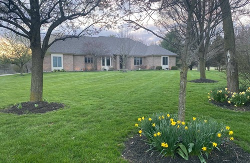Bellbrook Casa | The Country View Estate in Beavercreek OH. Close to many beautiful hiking trails