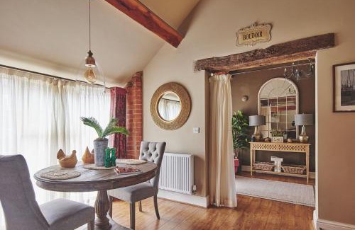 Ashbourne Casa | The Couple's Retreat
