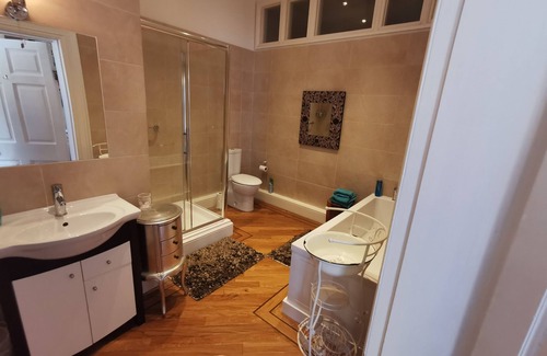 Glastonbury Casa | The Covenstead