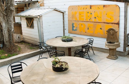 Round Top Condominio | The Cowgirl Room at The 303