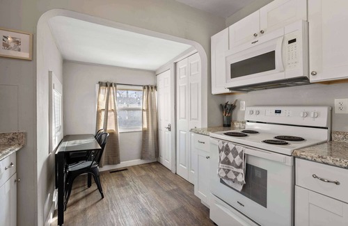 West Columbus Casa | The Cozy Bellows – Retreat for 4