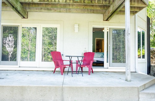 Caseville Condominio | The Cozy Canal Condo