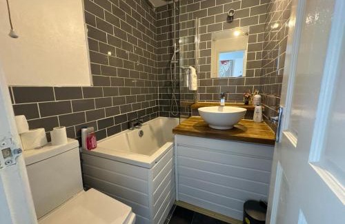 Cray Valley East Apartamento | The Cozy Hideaway - 2 Bedroom apartment with garden in Orpington with free Parking