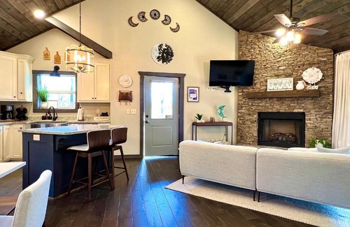 Murphy Casa | The Cozy Moon Cottage