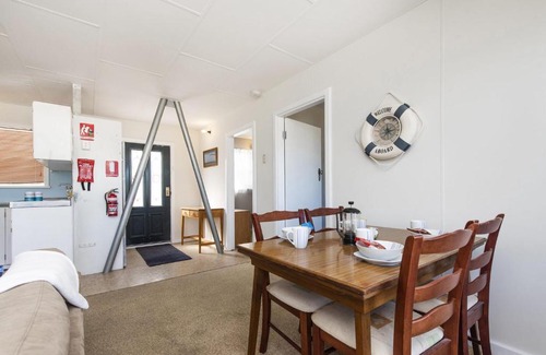 Lancelin Casa | The Cray Pot - Centre of it all