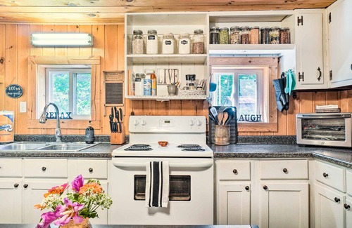 Newcomb Casa | 'The Creek' Winfield Gem: 73 Acres of Privacy