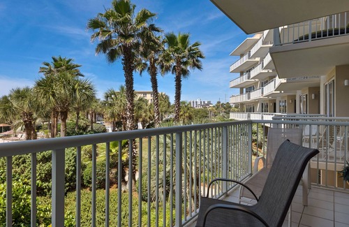 Miramar Beach Hotel | The Crescent 112 by Best Beach Getaways