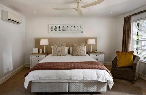 D.H.A. Casa | The Crown Guest House Karachi