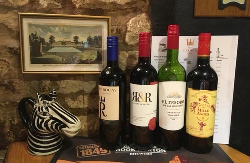 Enstone Hotel | The Crown Inn, Church Enstone