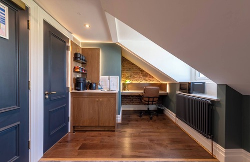 Hackney Central Casa | The Crown Pub & Guesthouse