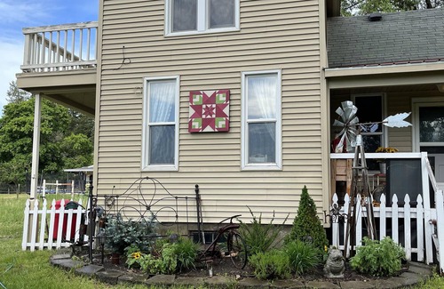 Chattaroy Casa | ¡Remodelé esta granja de 1912 solo para ti!