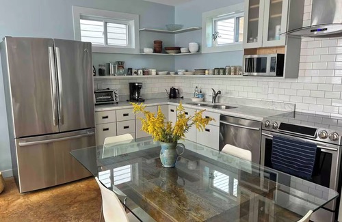 Westside Casa | The D'Alhana~1BR entire guesthouse in downtown Charleston