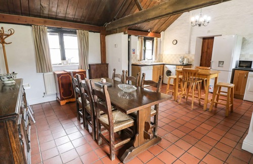 Corwen Cabaña | LA LECHERIA, admite mascotas, con chimenea en Carrog, Ref 940976