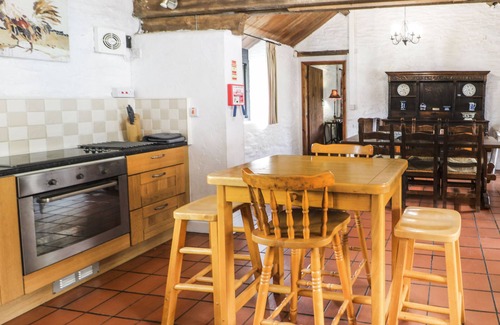 Corwen Cabaña | LA LECHERIA, admite mascotas, con chimenea en Carrog, Ref 940976