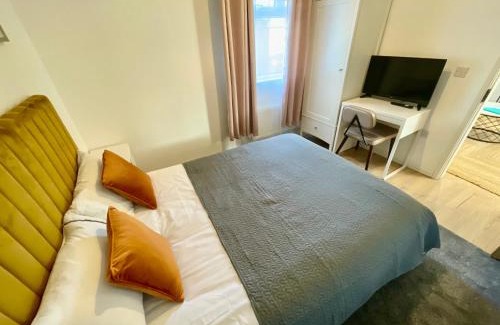 Chesterfield Apartamento | The Dance School - 1 and 2 Bedroom Apartments in the Heart of Chesterfield