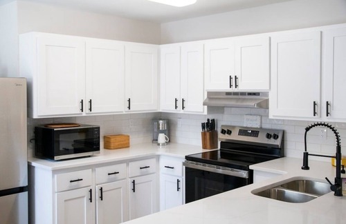 Oxford Casa | The David, 2BR Bungalow by Velvet Ditch Villas