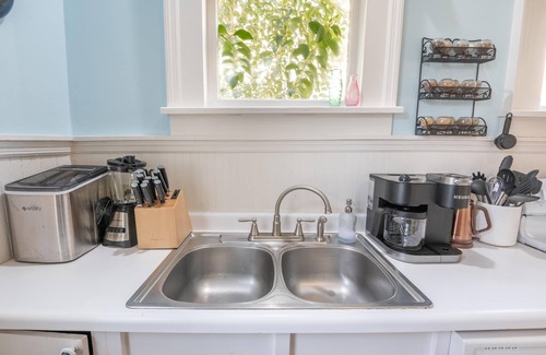 Westside Casa | The Davis - Beautiful Classic Charleston Home!