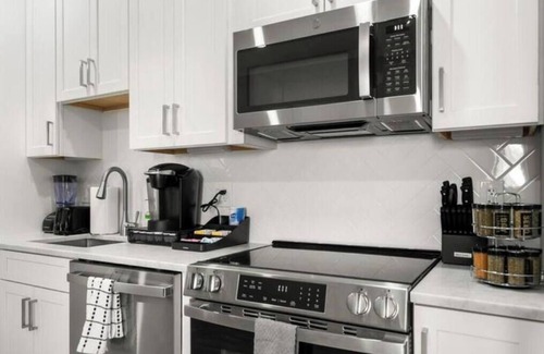 Kingman Park Apartamento | The DC Getaway+2BD condo+Private Parking