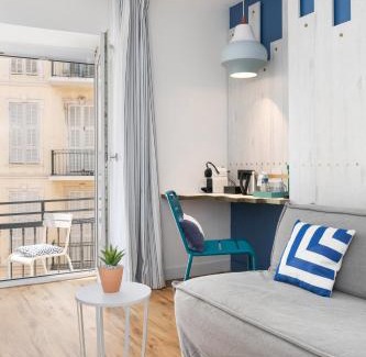 Carre d'Or Hotel | The Deck Hotel by Happyculture