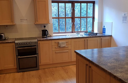 Bishop Auckland Cabina | The Den, Coves House