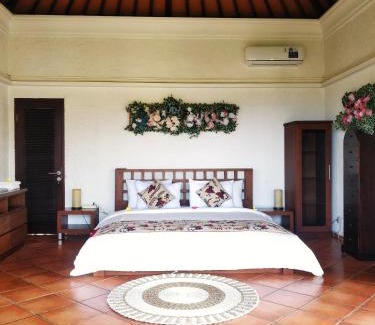 Kalibukbuk Casa | The Dharma Araminth Villa - Lovina Mountain and Sea View