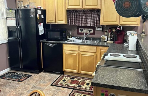 Maryville Cabina | El diamante de "B" una cabina acogedor de retiro - No muy lejos de Pigeon Forge y Gatlinburg.