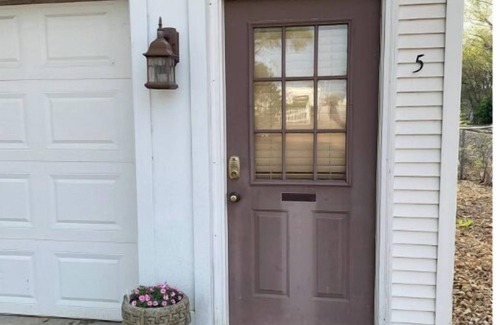 Marshfield Cabina | The Dickey House, Prairie Suite
