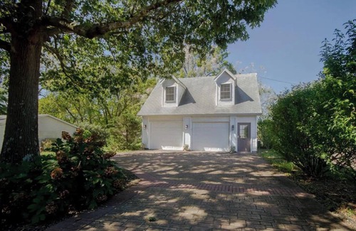 Marshfield Cabina | The Dickey House, Prairie Suite