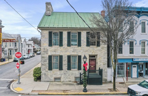 Shippensburg Casa | The Doctor’s House: 4BR, Historic Elegance & Downtown Adventure - Sleeps 9!
