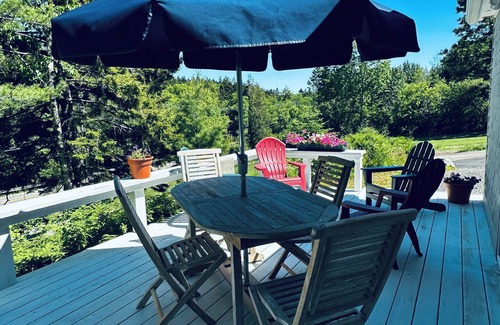 Seal Cove Cabaña | The Doll House at Summer Winds with AC and WiFi in Seal Cove