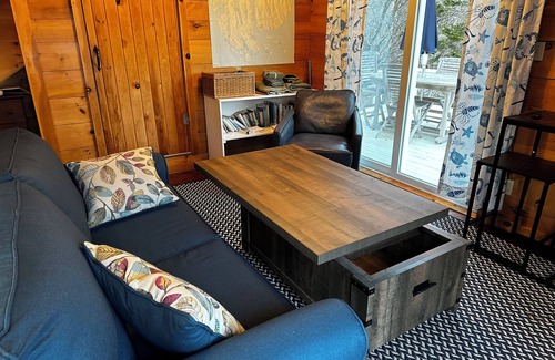 Seal Cove Cabaña | The Doll House at Summer Winds with AC and WiFi in Seal Cove