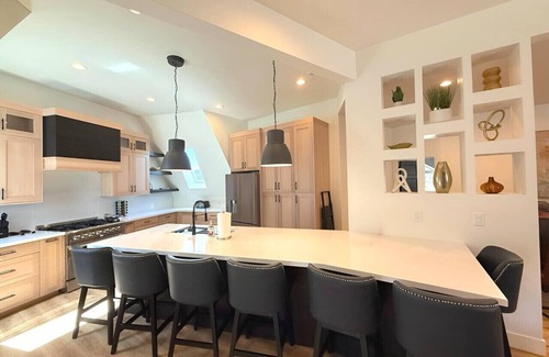 New Harmony Casa | The Dome Home | 8 mins from Kanarra Falls