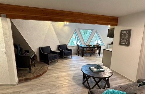 Nine Mile Falls Casa | The Dome on Long Lake
