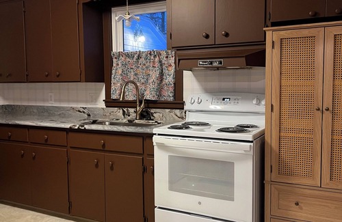 Findlay Casa | The Dover - 3 bedroom Storybook house