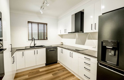 East Tamworth Casa | The Driscoll: Modern 3-Bedroom Smart Villa in East Tamworth