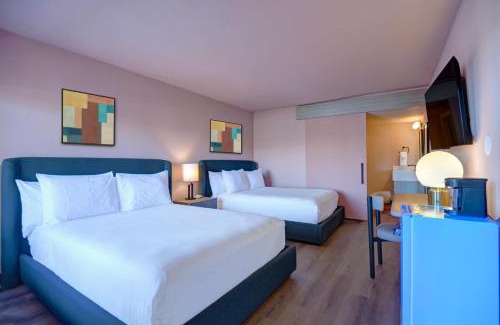 Downtown Palm Springs Hotel | The Dunes Hotel (Palm Springs)