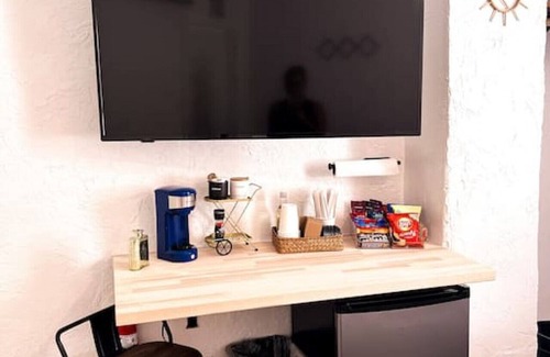 Lincolnville Hotel | The Dylan Suites 4 - Steps from Downtown & Flagler