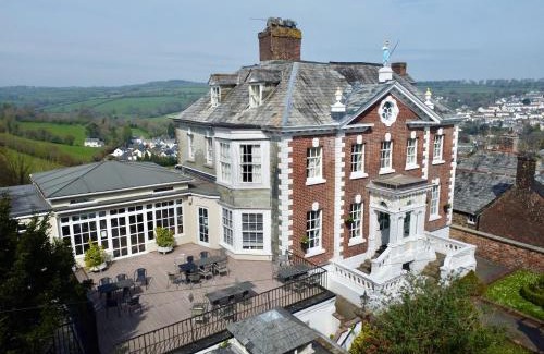 Launceston Hotel | The Eagle House Hotel