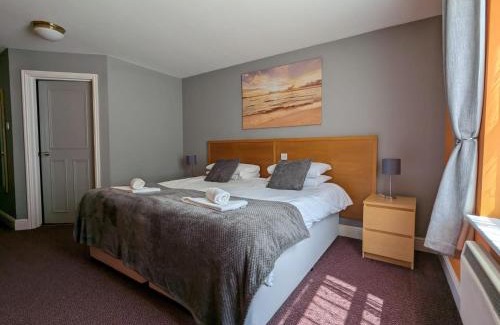 Cambridge Hotel | The Earl Of Derby