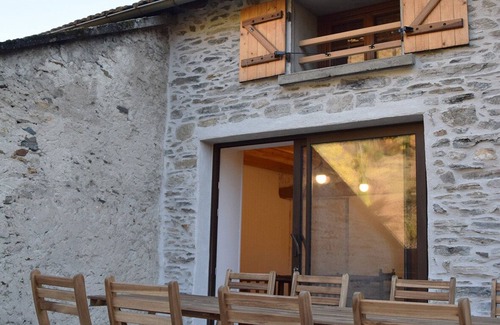 Unac Casa | El eco de las montañas - Unac