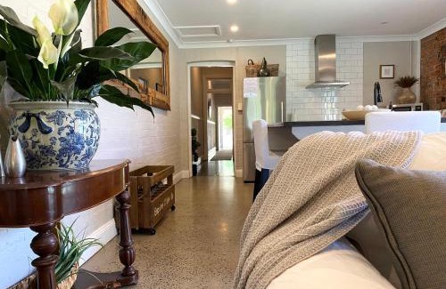 Orange Casa | The Edward Townhouse 151 - Tastefully Styled