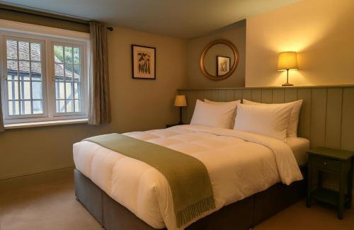 Bolney Hotel | The Eight Bells Inn, Bolney