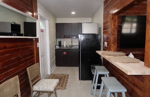 Meadows Condominio | The Elizabeth Suite | 1 bed, 1 bath w/shared pool