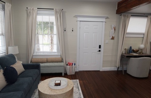 Meadows Condominio | The Elizabeth Suite | 1 bed, 1 bath w/shared pool