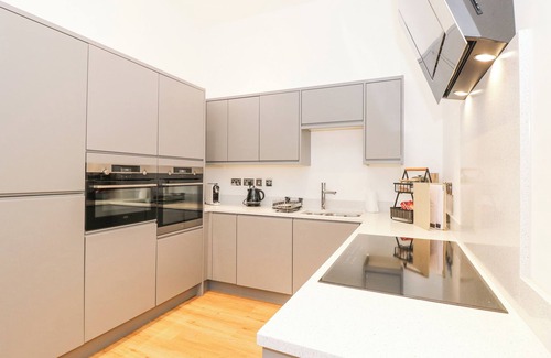 Newland Near Ulverston Cabaña | The Elizabeth Suite Stone Cross Mansion
